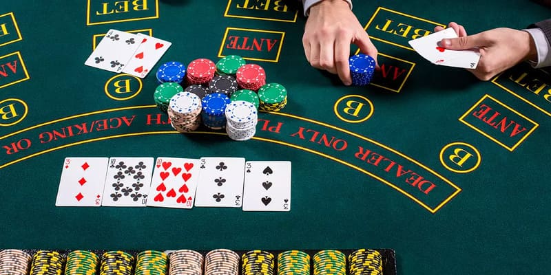 Poker là game chơi nhiều thú vị hấp dẫn cược thủ